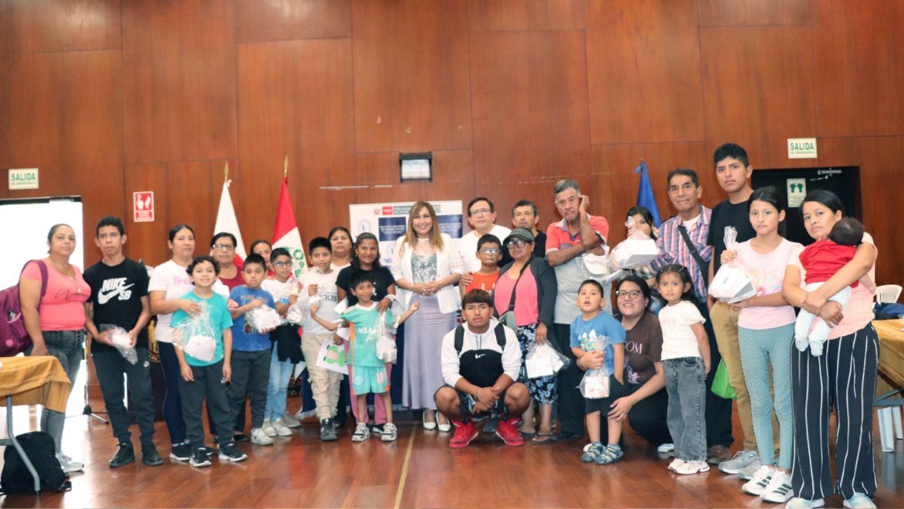 Minsa: diez niños con discapacidad auditiva recibieron audífonos de última generación en el Instituto Nacional de Rehabilitación