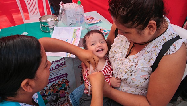 ¡Protege a tus hijos del sarampión y completa su esquema de vacunación!