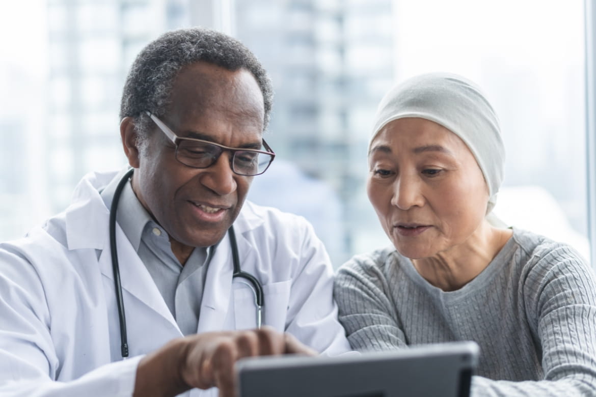 Existe un gran desnivel en el acceso a medicina privada para el tratamiento de cáncer en Latinoamérica. 