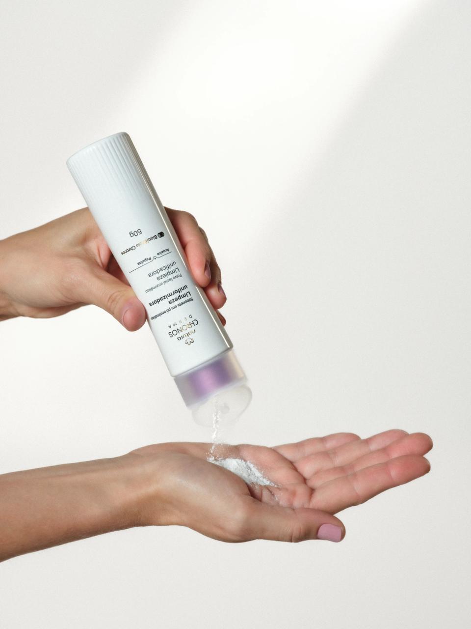 Natura revoluciona el cuidado de la piel con Chronos Derma Multiaclarador: innovación para una piel uniforme