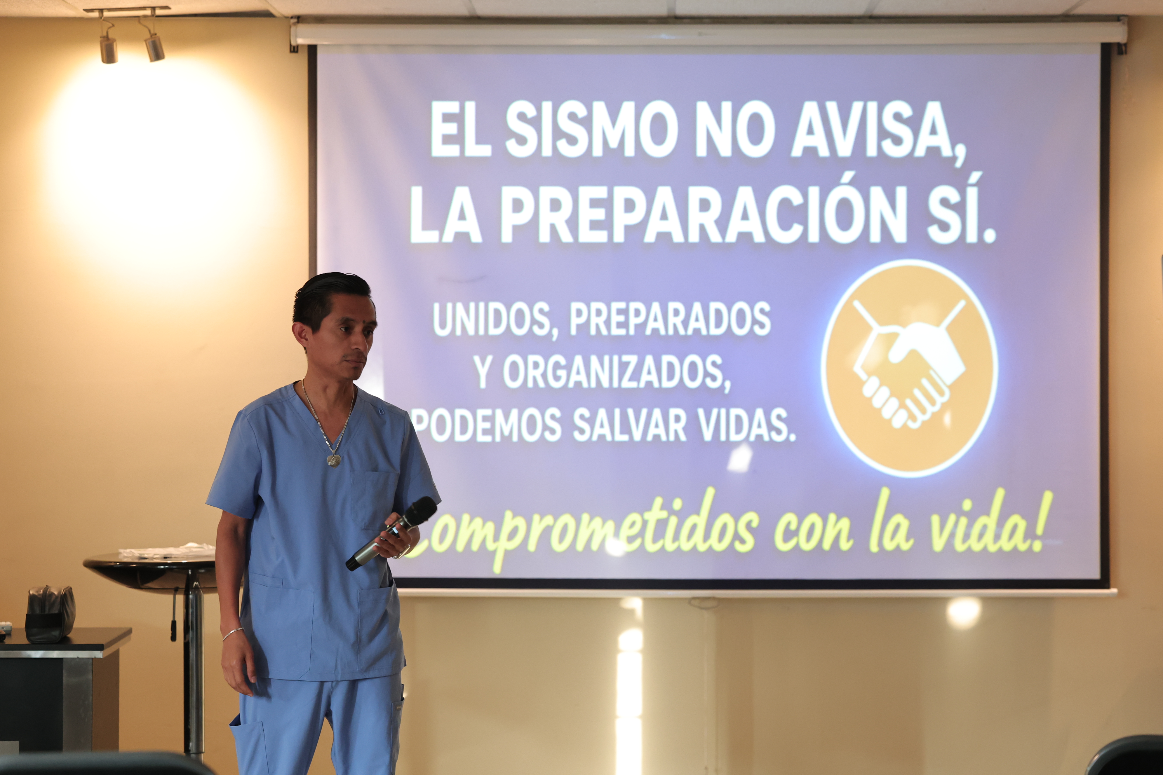 Se realizó importante taller de preparación ante un posible terremoto en Lima para estudiantes y personal de salud.