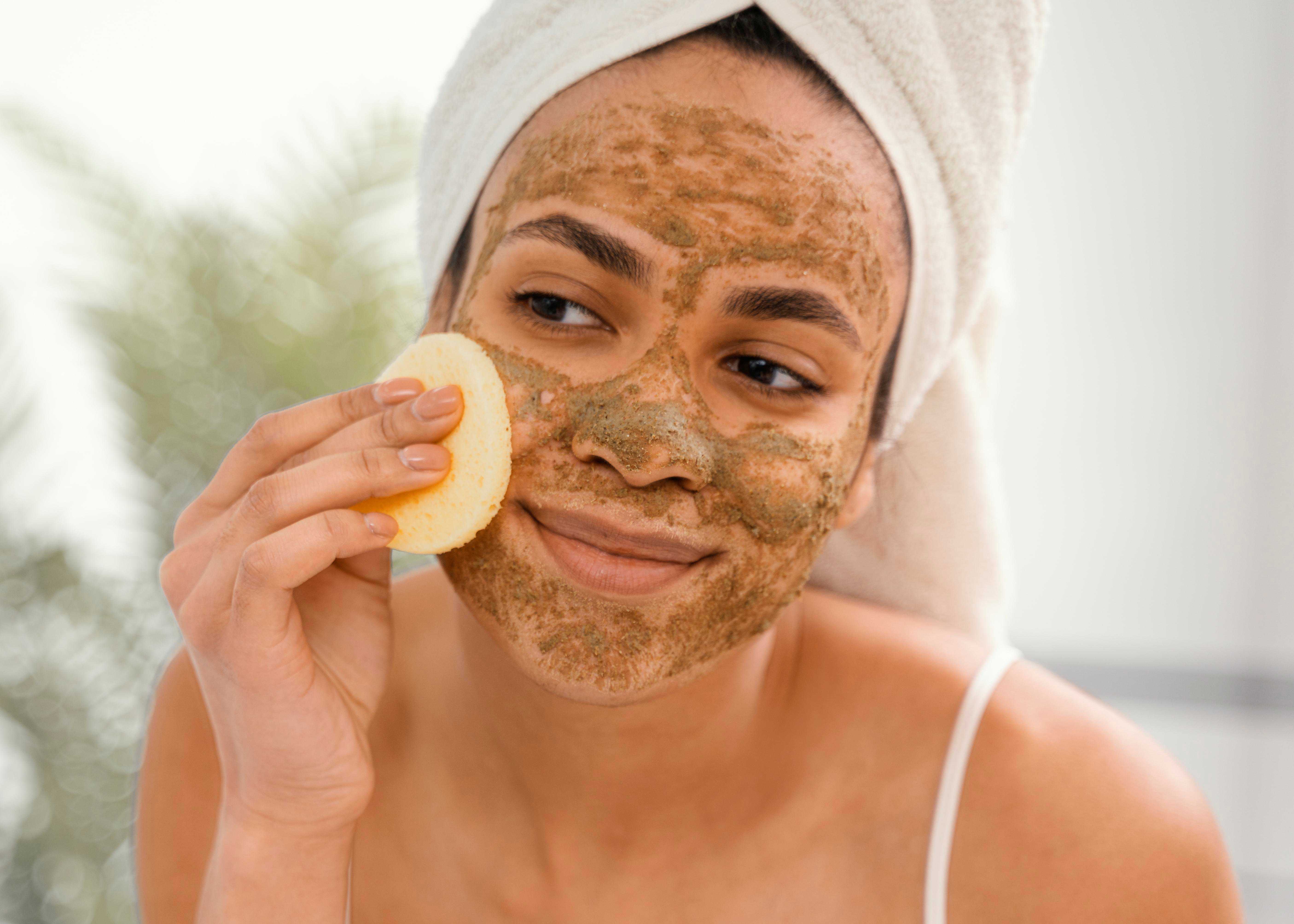 Exfoliación en verano: cuándo ayuda a la piel y cuándo puede dañarla