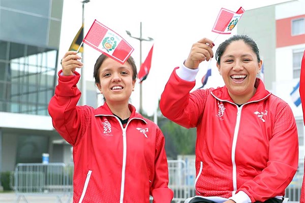 Medallas que inspiran: Pilar Jáuregui y Giuliana Poveda hacen historia en casa y brillan en el circuito mundial del para bádminton
