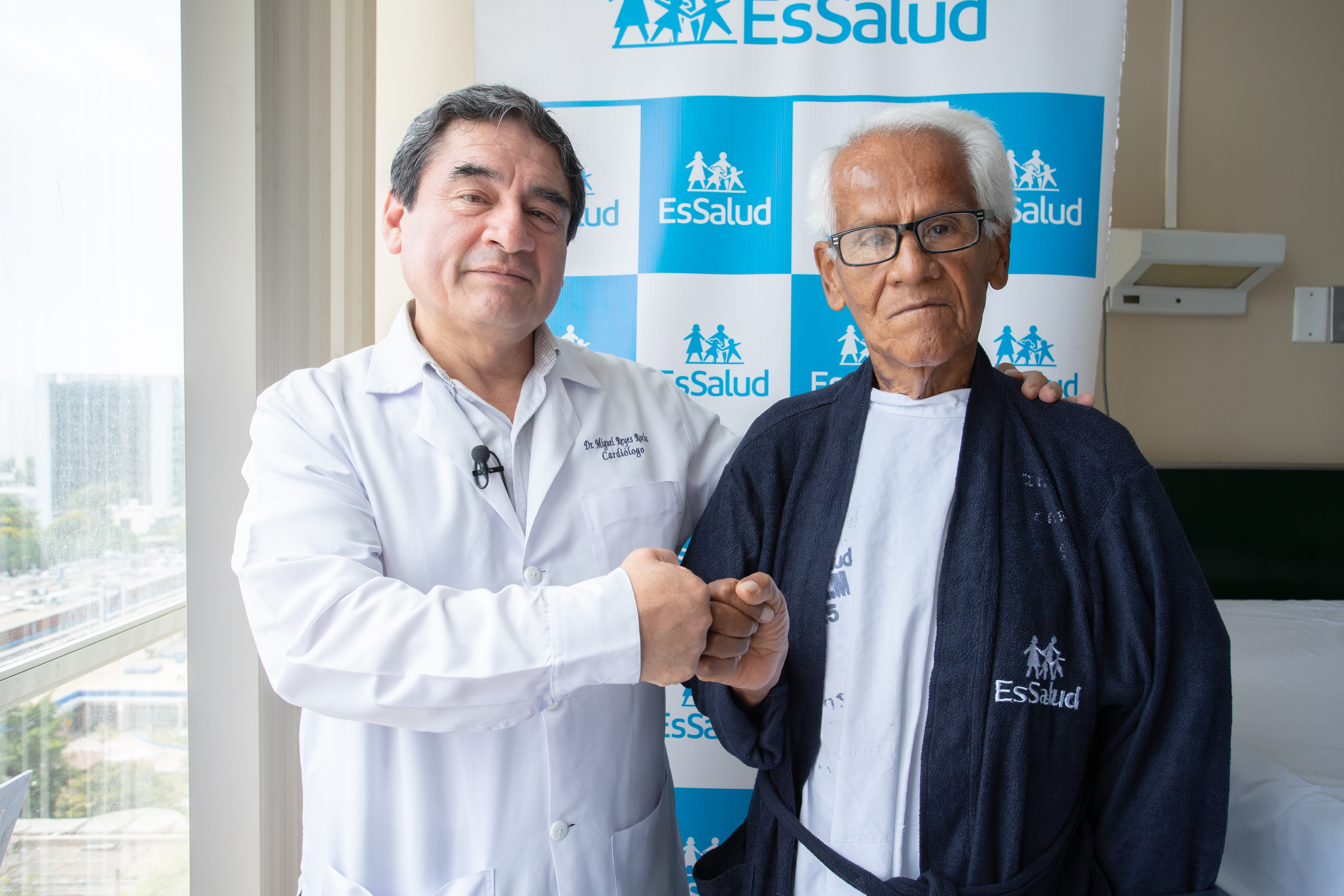 Volver a caminar con el corazón renovado: Hospital Rebagliati de EsSalud lidera innovador implante cardíaco para pacientes de alto riesgo