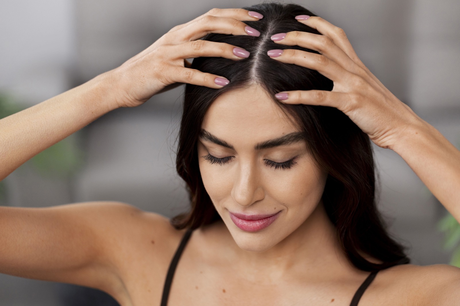 El cuidado que no ves: por qué la salud del cuero cabelludo es la clave invisible para un cabello perfecto. 