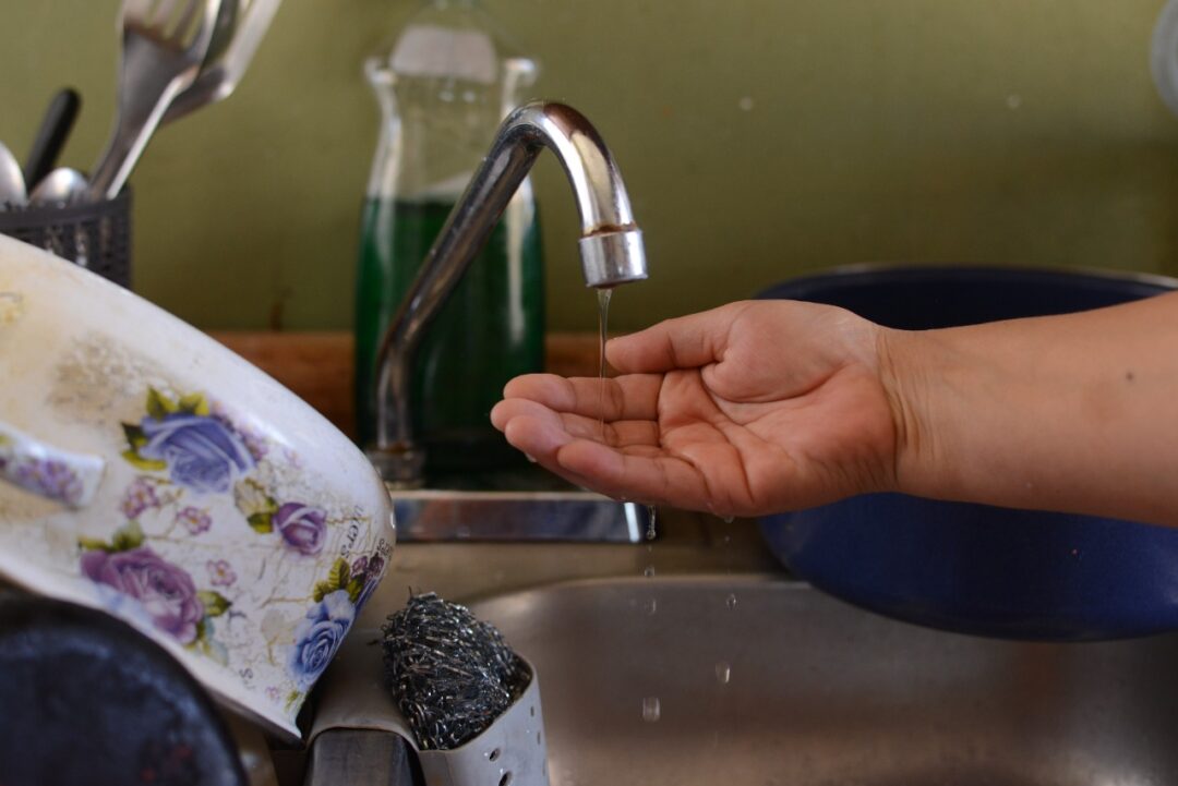 Evita el desperdicio de agua: Conoce los errores más comunes al usar este recurso