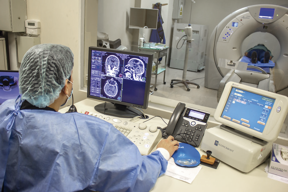 Día del Neurólogo Peruano: EsSalud promueve la salud neurológica para prevenir enfermedades