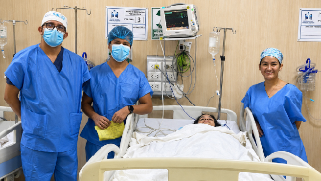 Cardiólogos del Hospital Dos de Mayo realizaron implante de alta complejidad para prevenir muerte súbita
