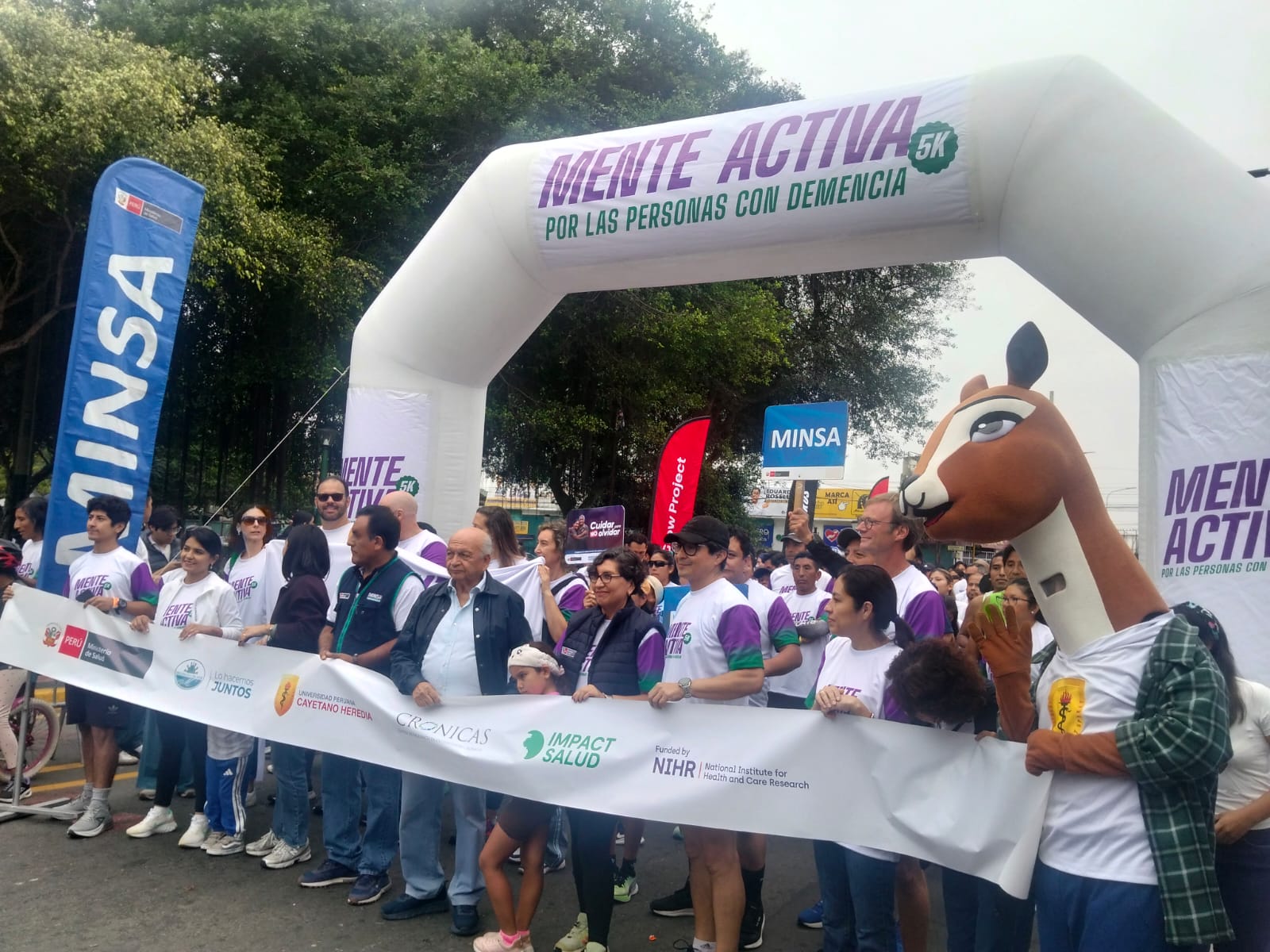 Mas de dos mil personas participaron de una importante carrera para visibilizar la demencia y el Alzheimer em el Perú