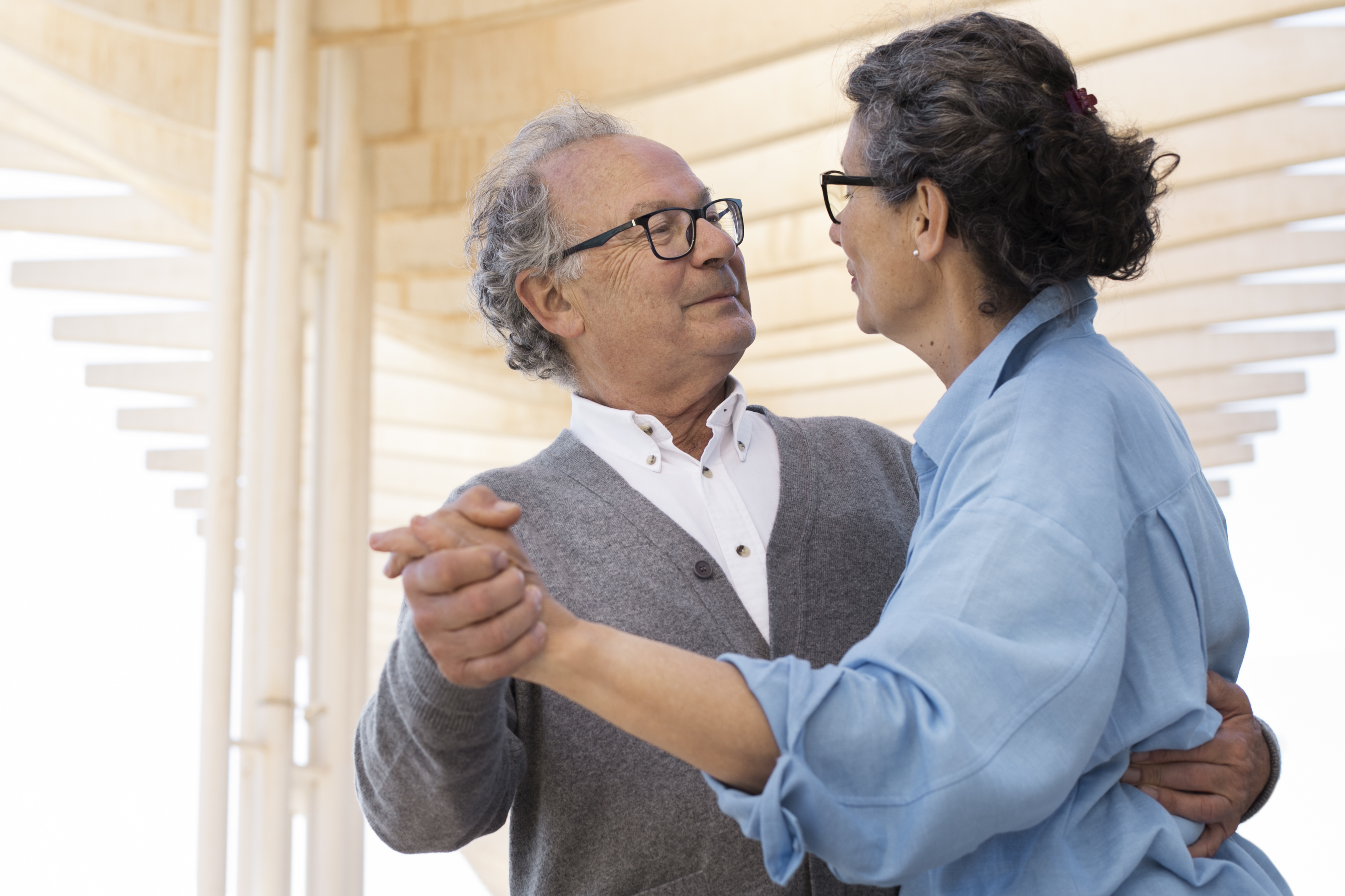 Adultez mayor: 5 tabúes que aún frenan su bienestar integral