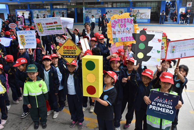 Touring y Automóvil Club del Perú propone el regreso de la educación vial desde el colegio