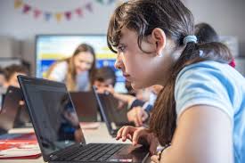 Verano digital: ¿qué habilidades digitales deben desarrollarse desde la infancia?