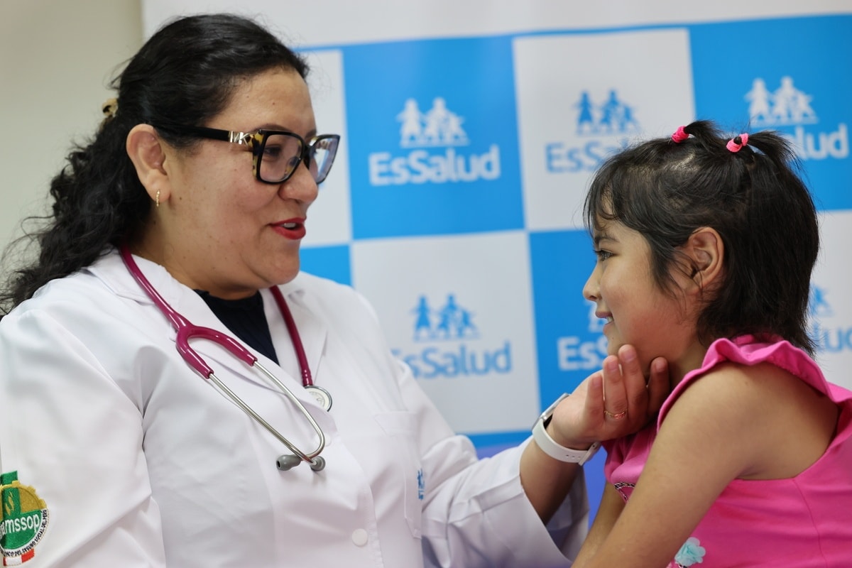 Trasplante hepático de emergencia en el Hospital Rebagliati de EsSalud salva la vida a niña de siete años de Pataz