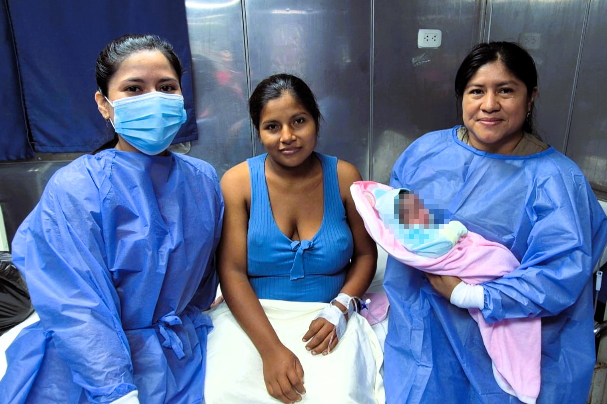 Loreto: Gestante da a luz a orillas del río Morona tras atención oportuna de médicos de la PIAS