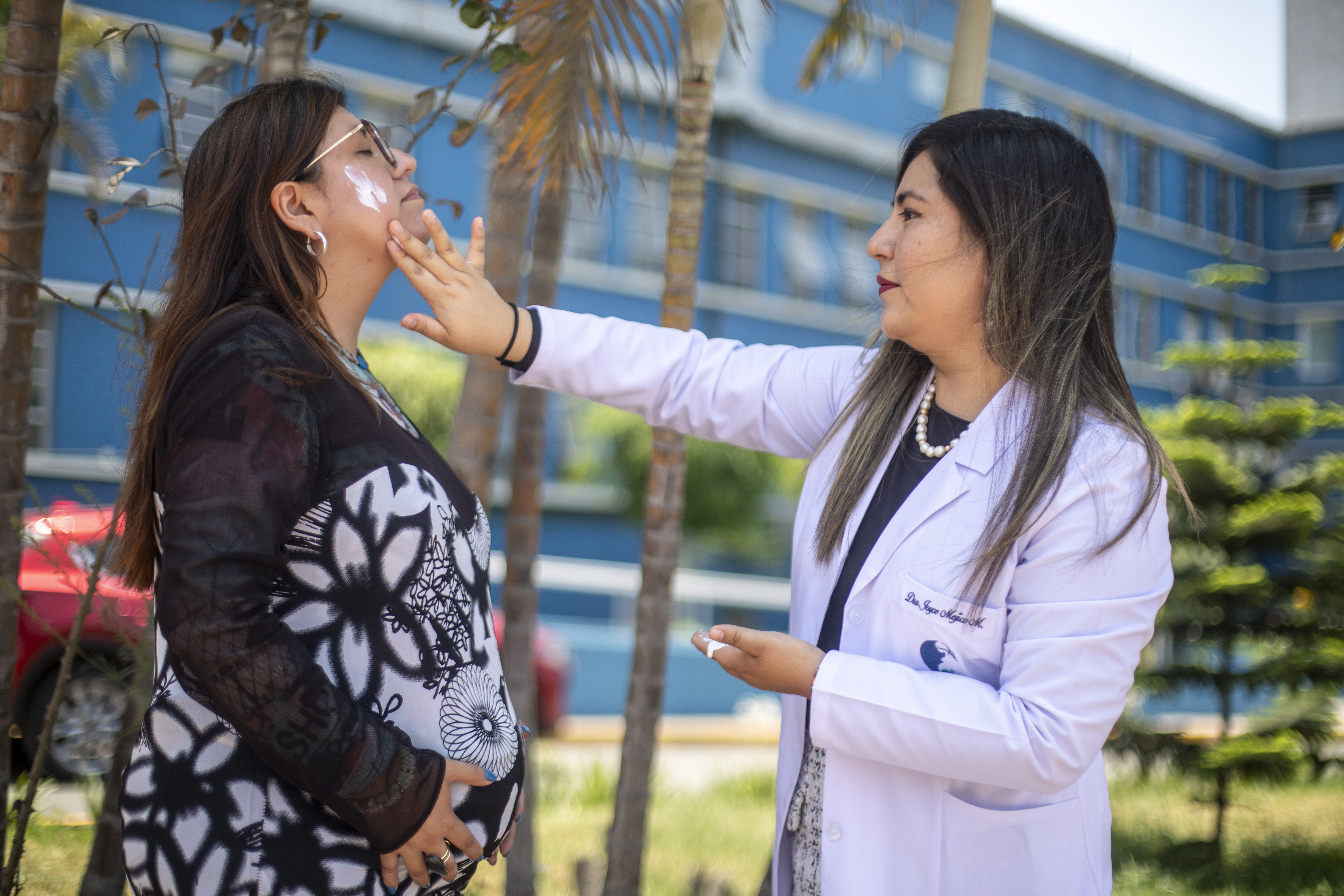 Embarazo en verano: EsSalud advierte que el calor extremo puede generar consecuencias negativas en la salud de madre y bebé