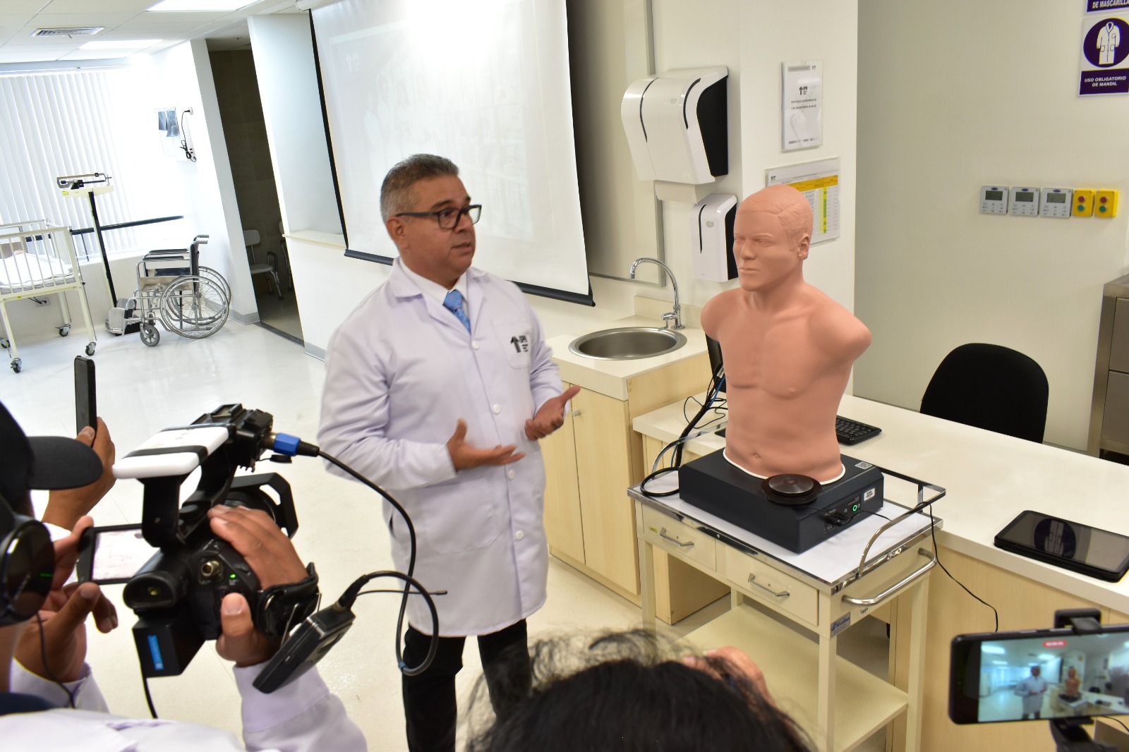 Nueva carrera de Farmacia y Bioquímica responde a la creciente demanda de especialistas en Lima Norte.