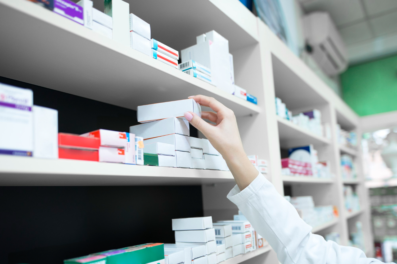 ¿Ese medicamento que tienes en casa aún sirve? 5 señales que podrían alertar que está mal almacenado.