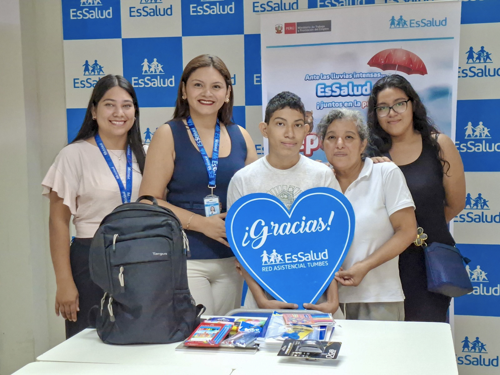 Tumbes: Niño sobrevive a la leptospirosis tras días en UCI de EsSalud y vuelve al colegio