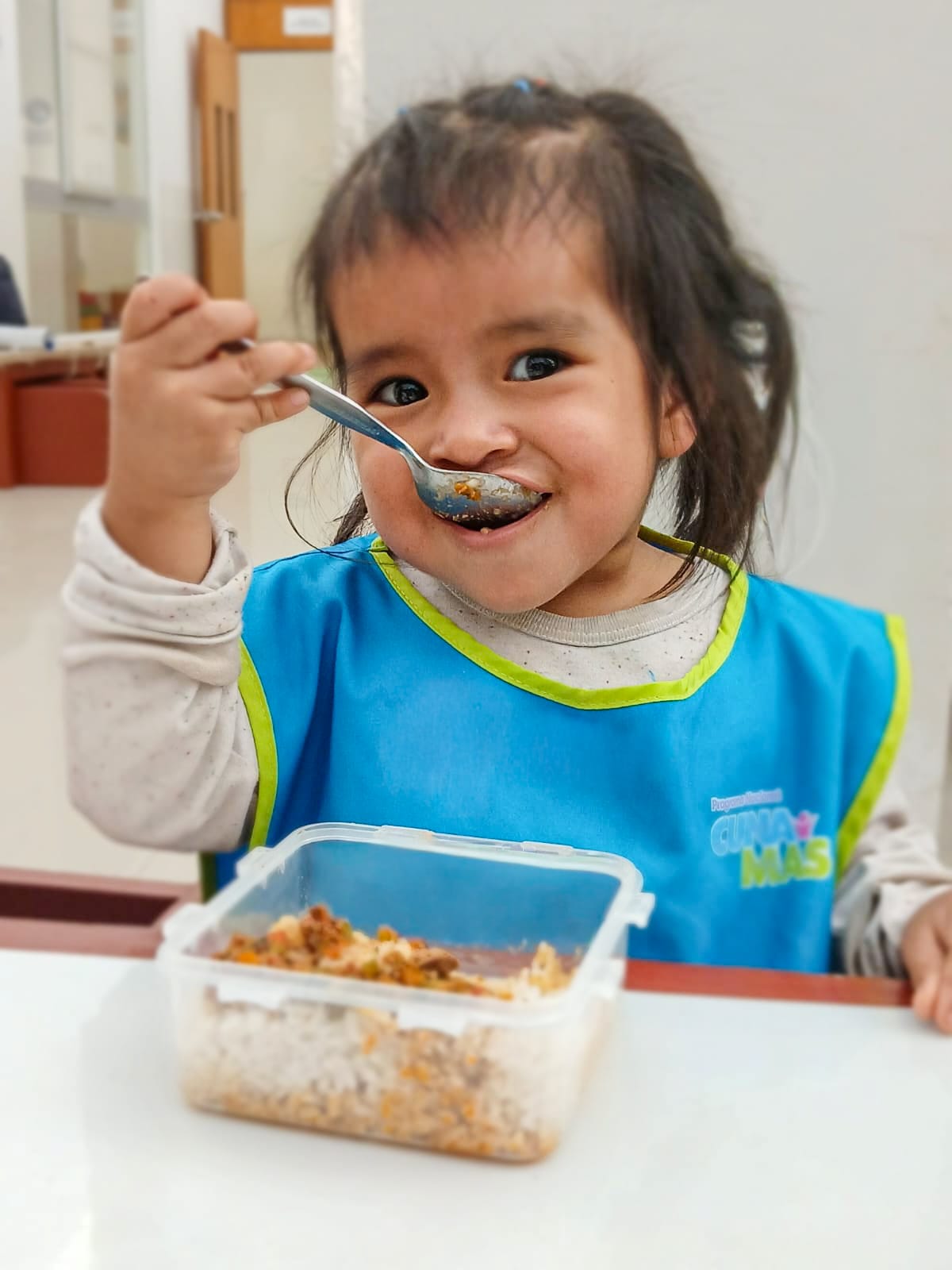 Cocinando con Cuna Más: aprende a preparar un nutritivo locro de trigo y guiso de hígado de pollo, ideal para prevenir la anemia infantil