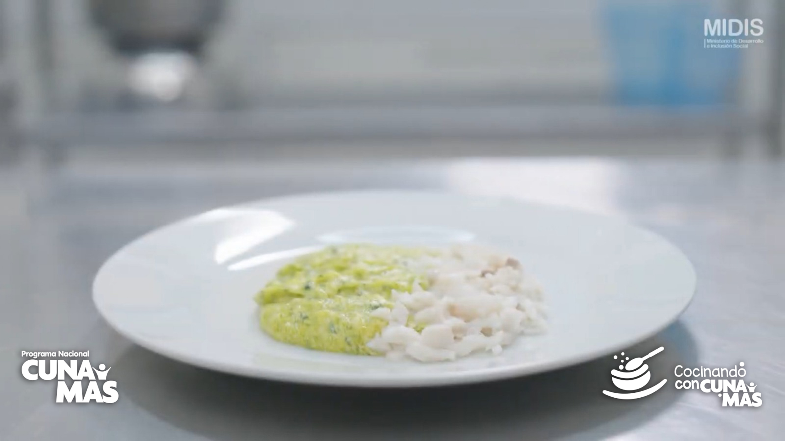 Cocinando con Cuna Más: Aprende a preparar un poderoso puré de yuca, espinaca y pescado para prevenir la desnutrición en la primera infancia