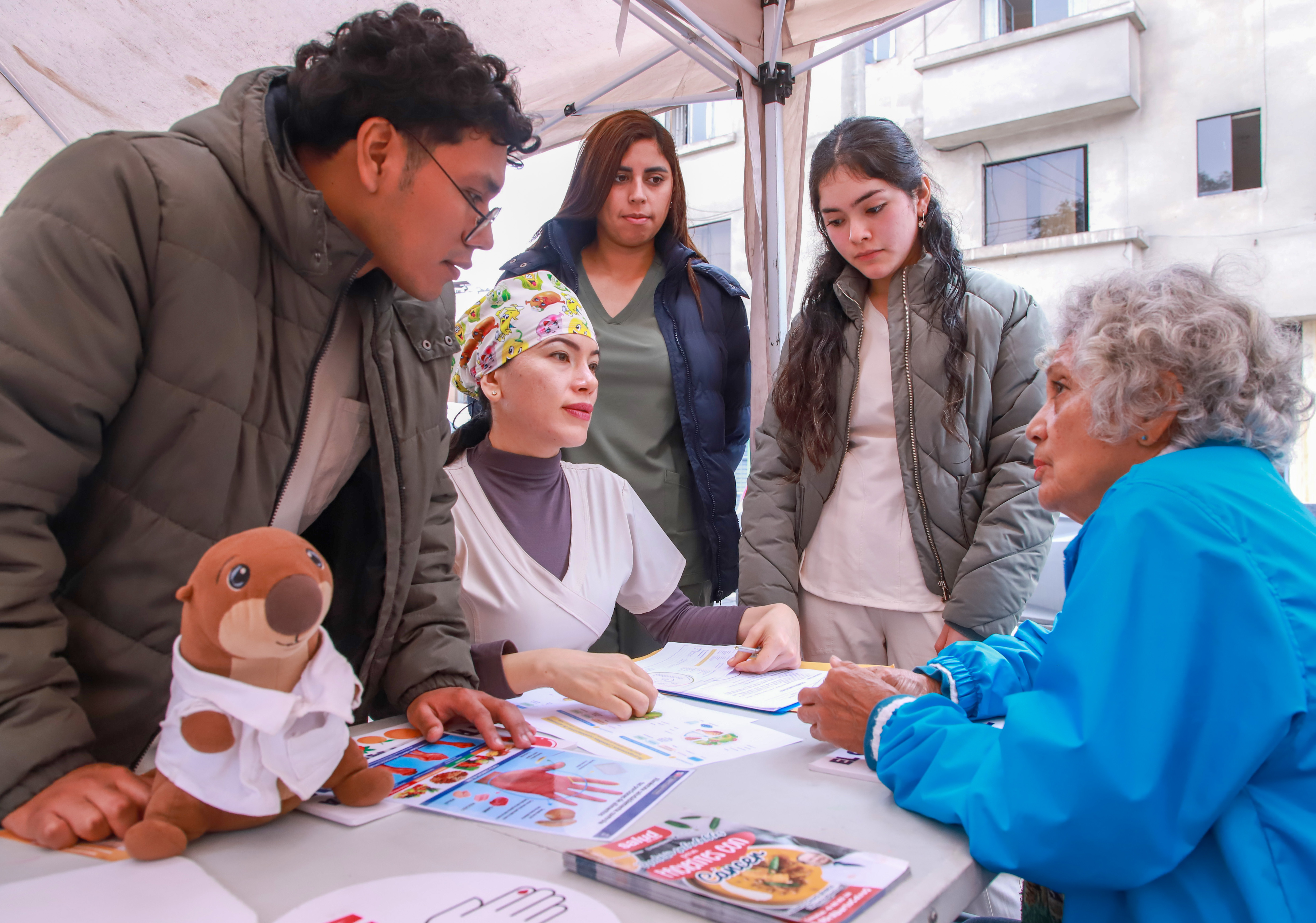 EXITOSA CAMPAÑA DE SALUD EN JESÚS MARÍA POR PARTE DE VOLUNTARIOS DE NUTRICIÓN Y OBSTETRICIA.