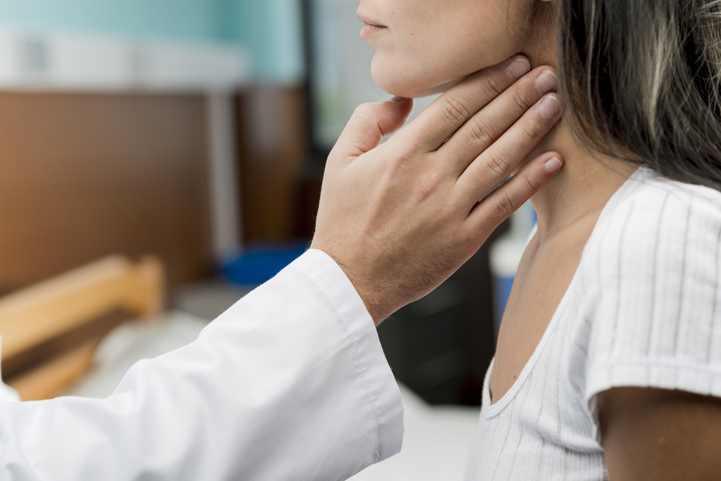 Cáncer de Tiroides: ¿Por qué es más frecuente entre las mujeres?