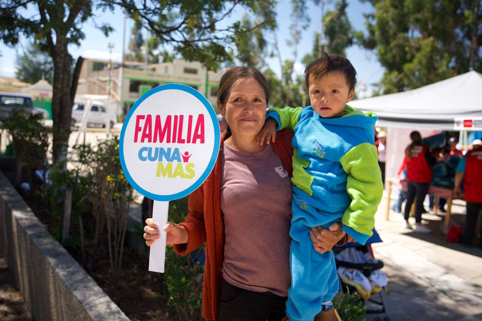 Unidos por la primera infancia: Cuna Más cumple con la entrega de kits de abrigo para niñas y niños menores de 36 meses de edad
