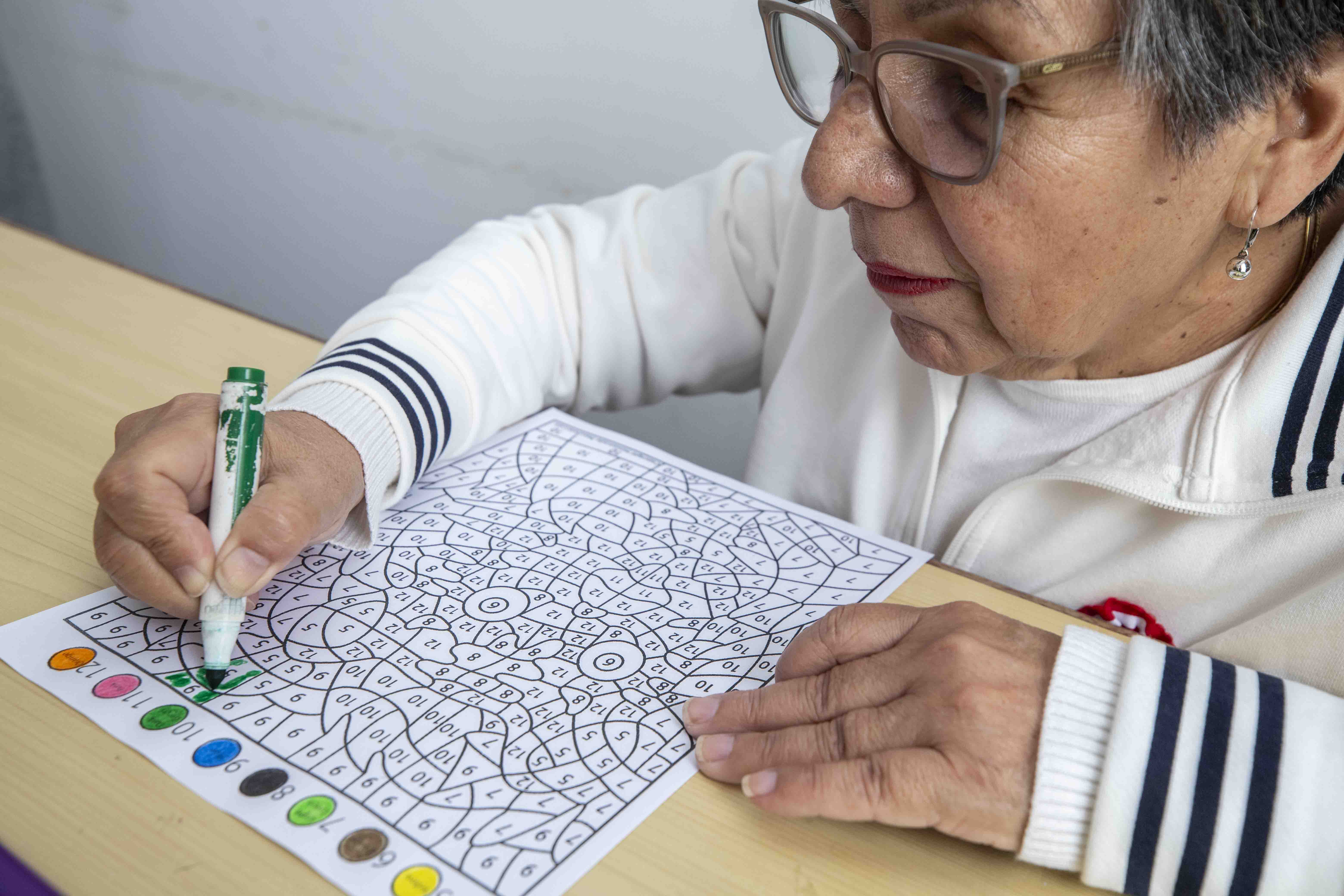 EsSalud recomienda detección precoz de síntomas del Alzheimer y actividad física y ejercicios de memoria para prevenirlo