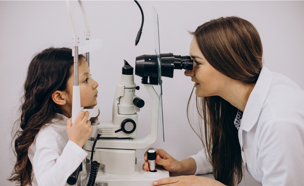 Inicio a clases: Consejos de salud visual para un mejor rendimiento escolar