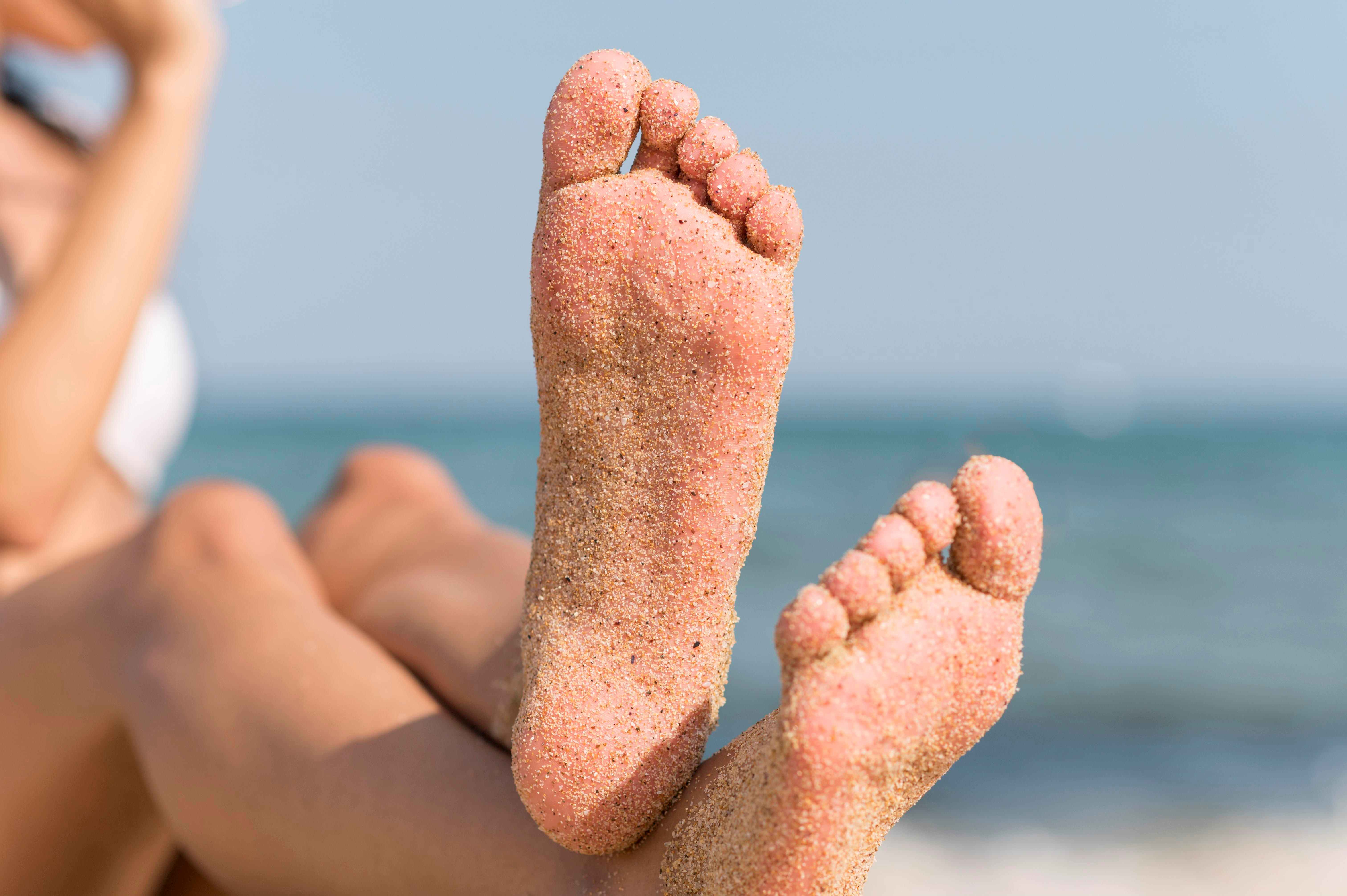 Pies felices en verano: cuidados esenciales para mantenerlos sanos y libres de problemas