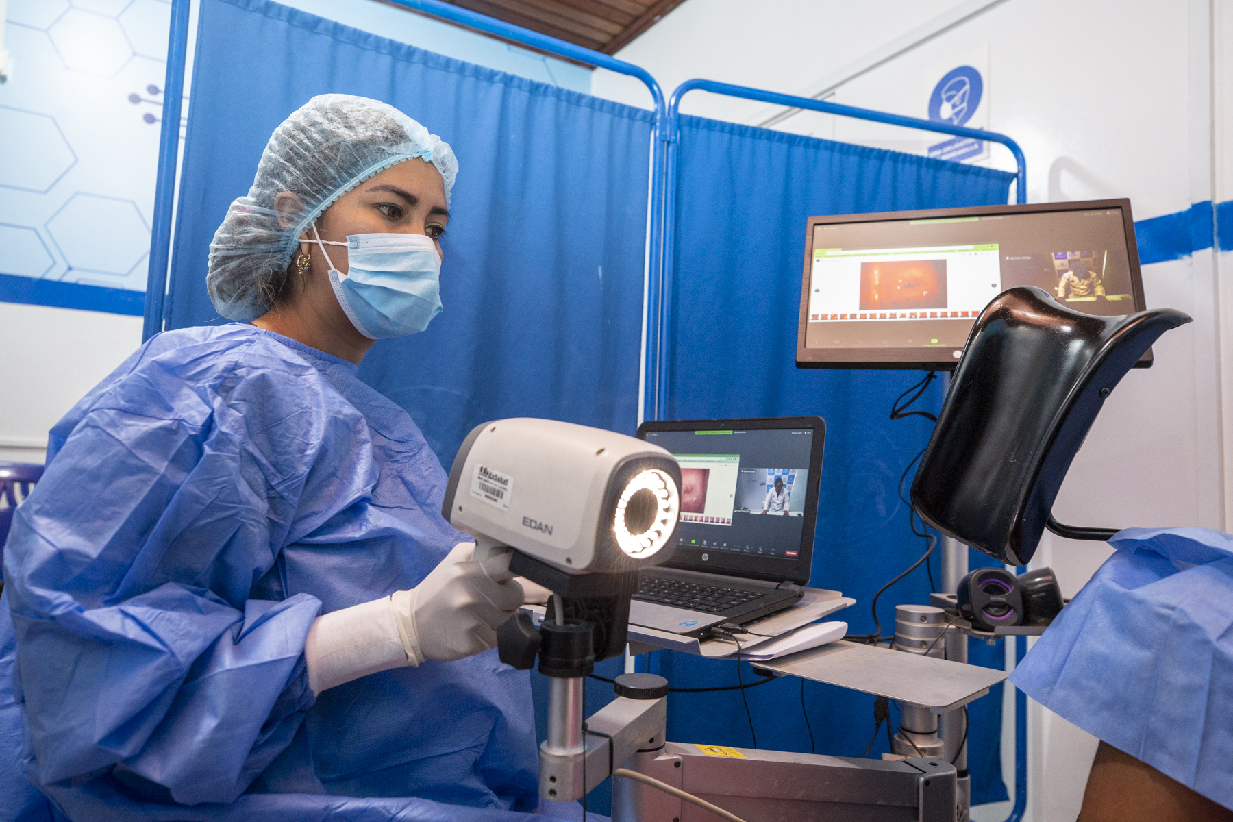 *Detección temprana de cáncer de cuello uterino en regiones será posible gracias a la Telemedicina de EsSalud*