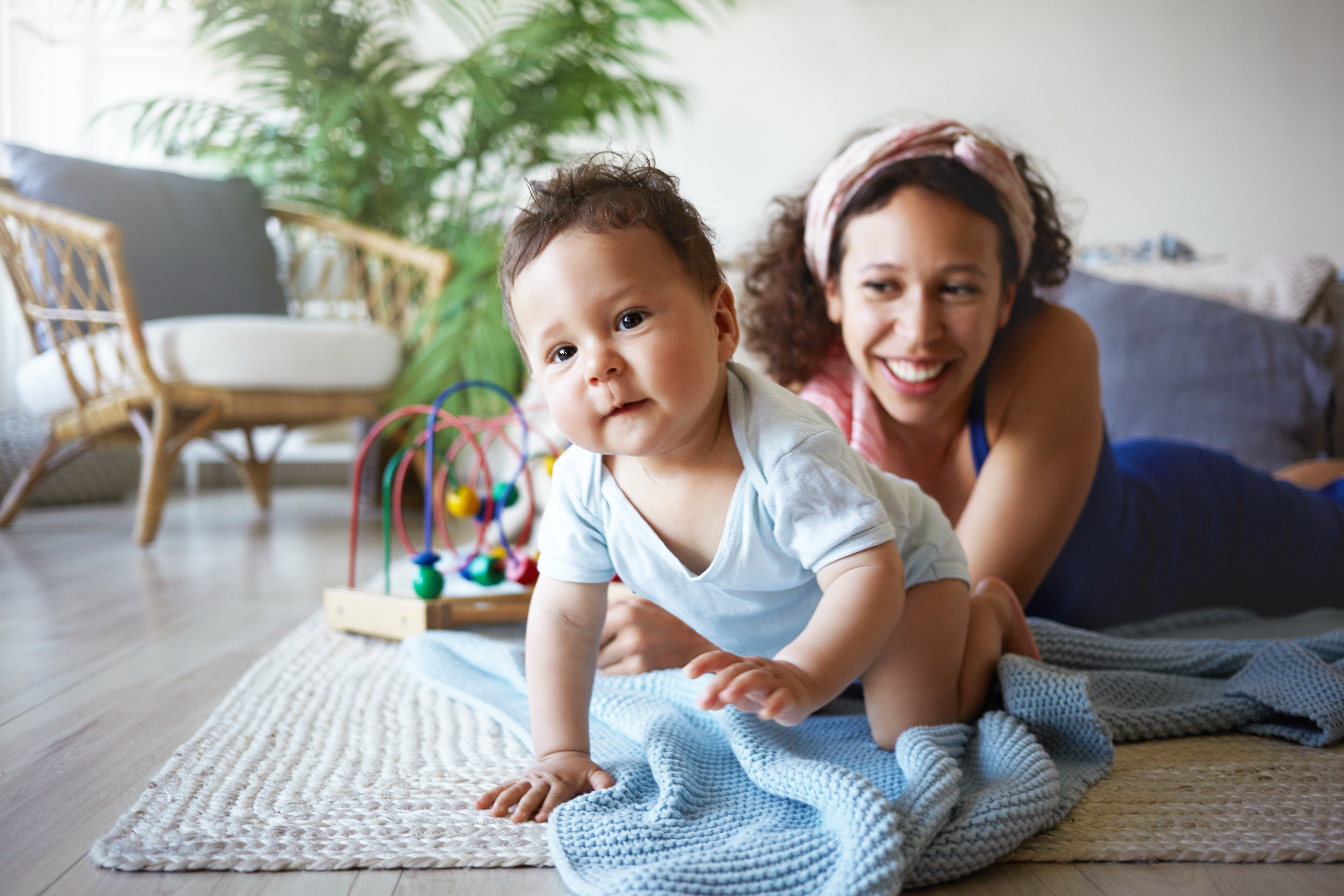 HUGGIES® TE ENSEÑA CÓMO CUIDAR LA PIEL DE TU BEBÉ PARA ESTE VERANO