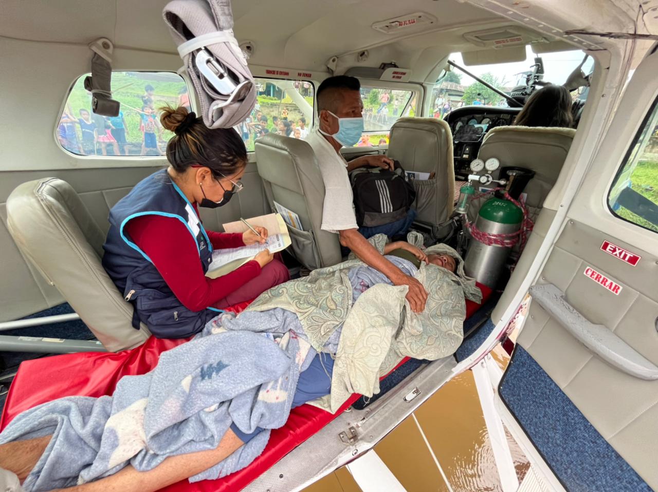 Loreto: Joven kichwa es trasladada de emergencia hasta Iquitos por grave neumonía