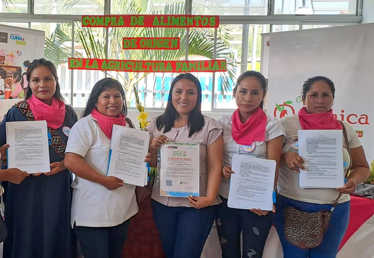 Junín: Comités de Gestión de Cuna Más firman contrato con productores de la agricultura familiar en beneficio de la primera infancia