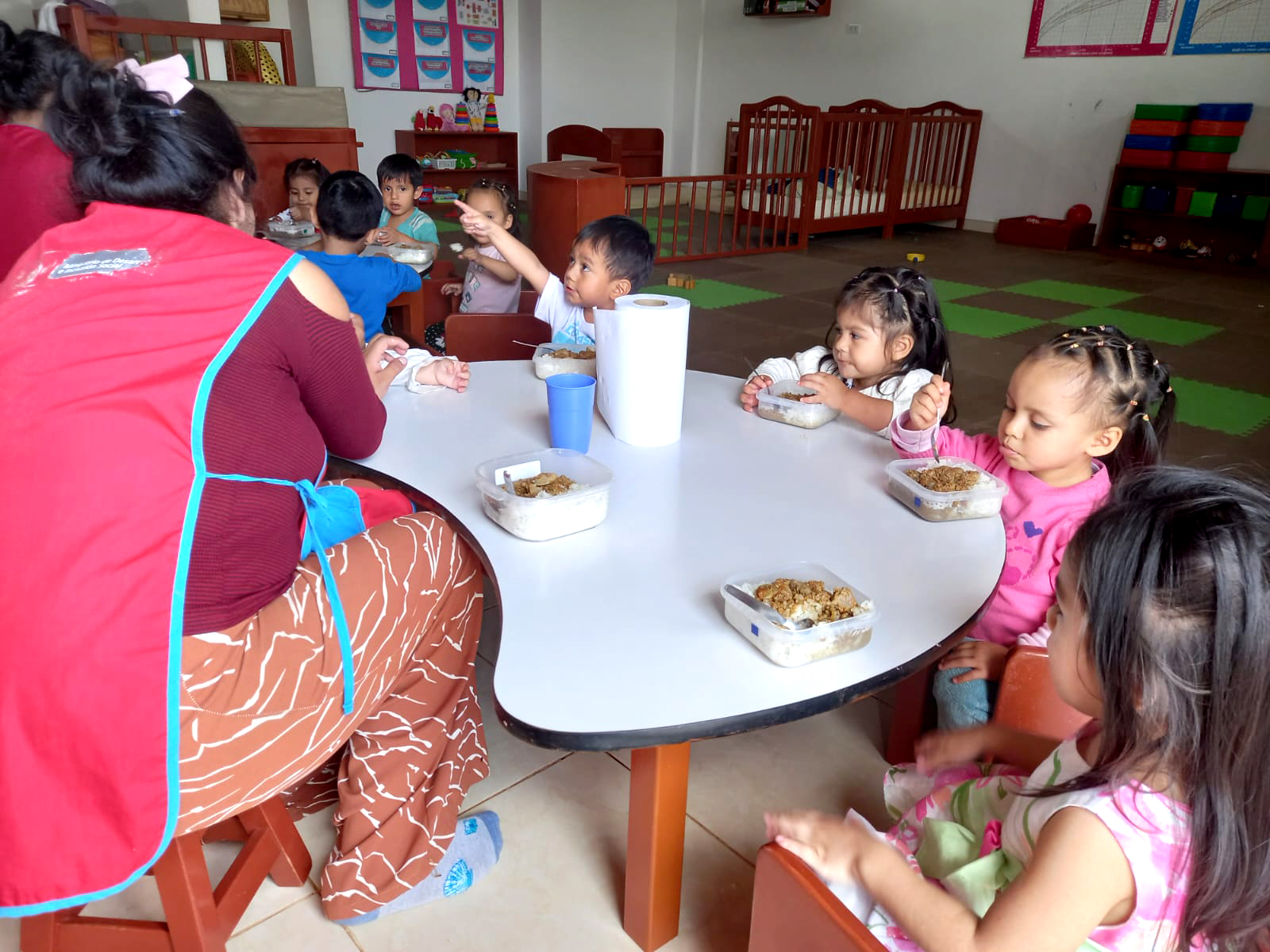 Cocinando con Cuna Más: nutritivo arroz con lenteja y guiso de sangrecita para fortalecer el crecimiento de los niños