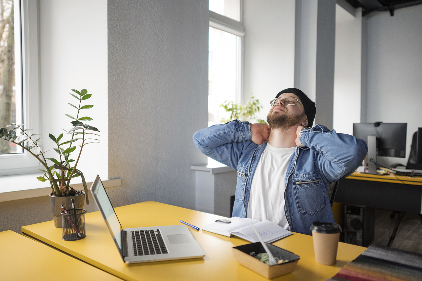 Cuatro consejos para cuidar de nuestra salud en el trabajo