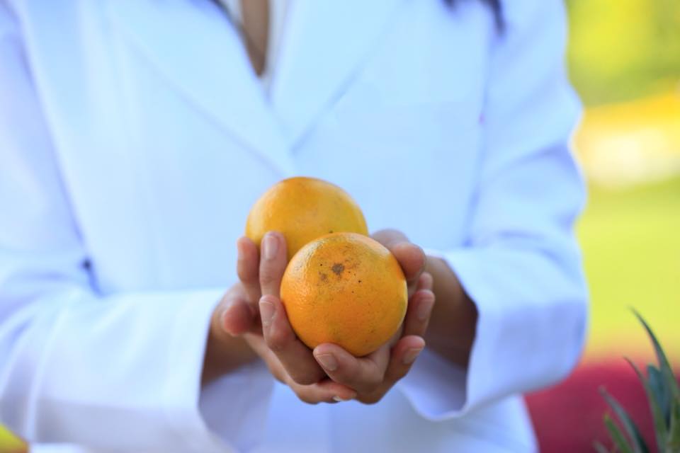 Frutos secos y vitamina C para combatir el frío.