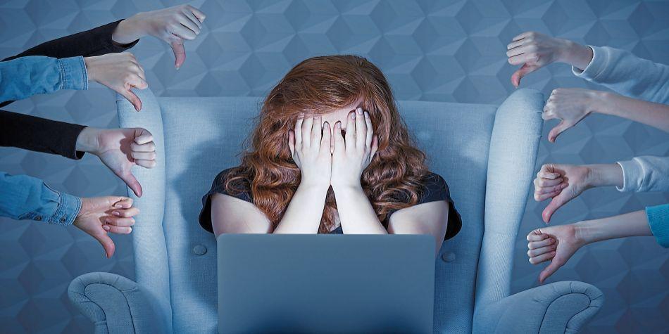 Salud: 6 males que puede causarte Facebook 