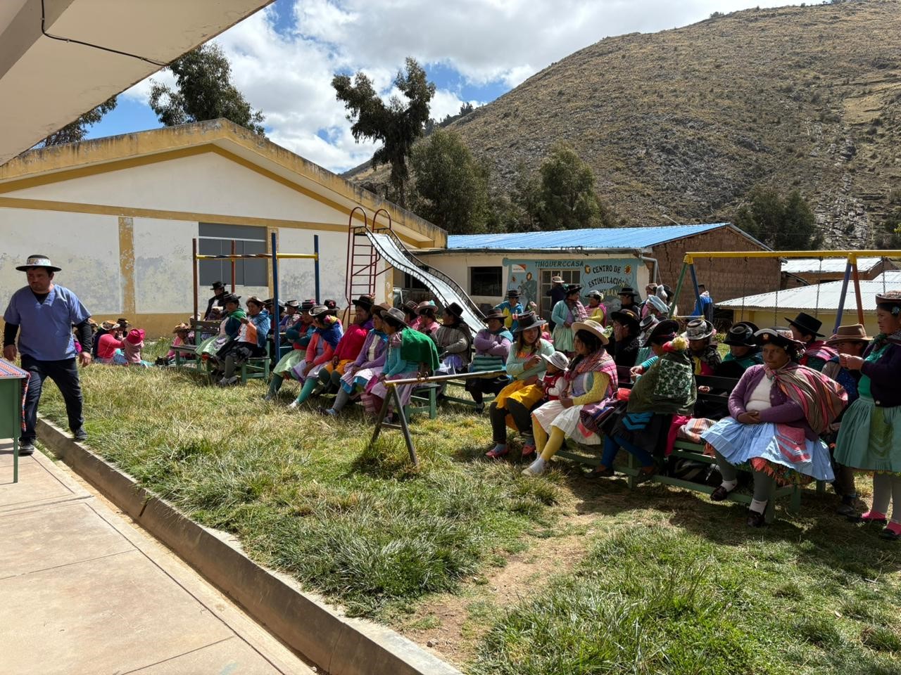 La voz del quechua en la lucha contra el cáncer: un modelo de articulación público-privada en Huancavelica.