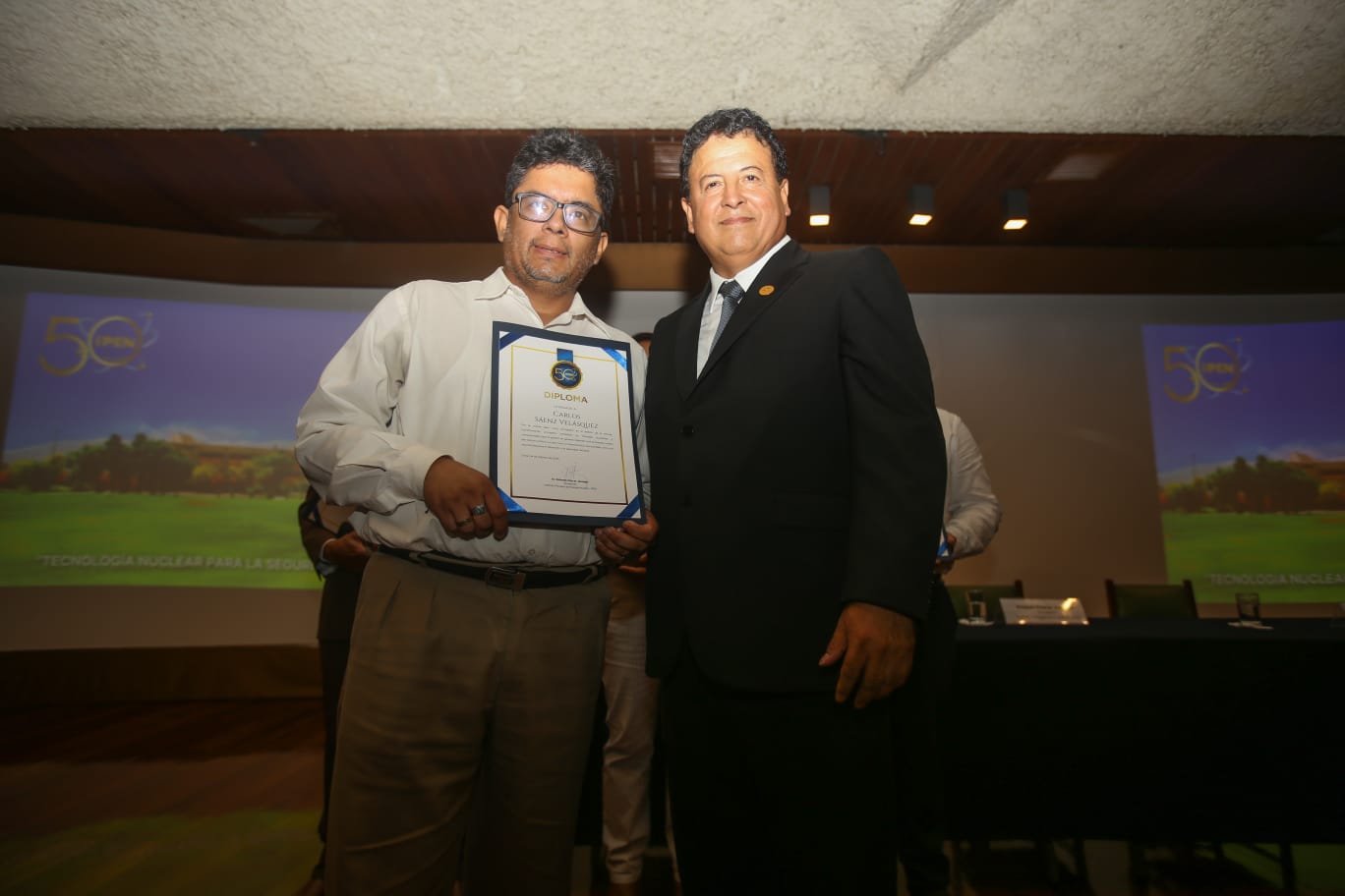 REVISTA SALUD EN CASA Recibe reconocimiento del IPEN