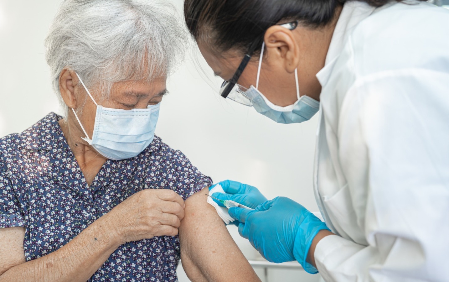 ¿Nueva ola de COVID-19? Cómo proteger a los pacientes oncológicos