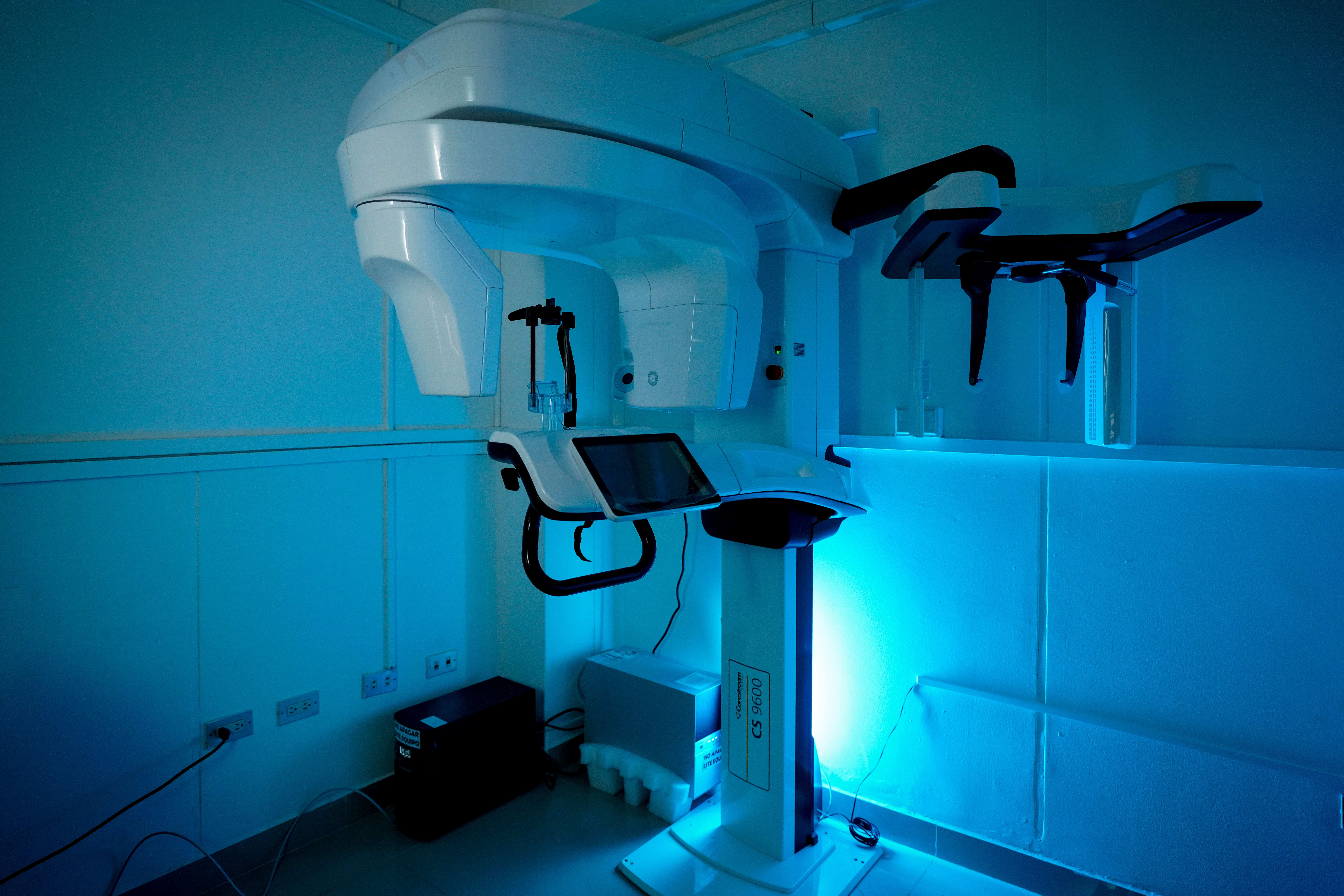 Universidad Católica de Santa María inaugura moderna Sala de Radiología odontológica