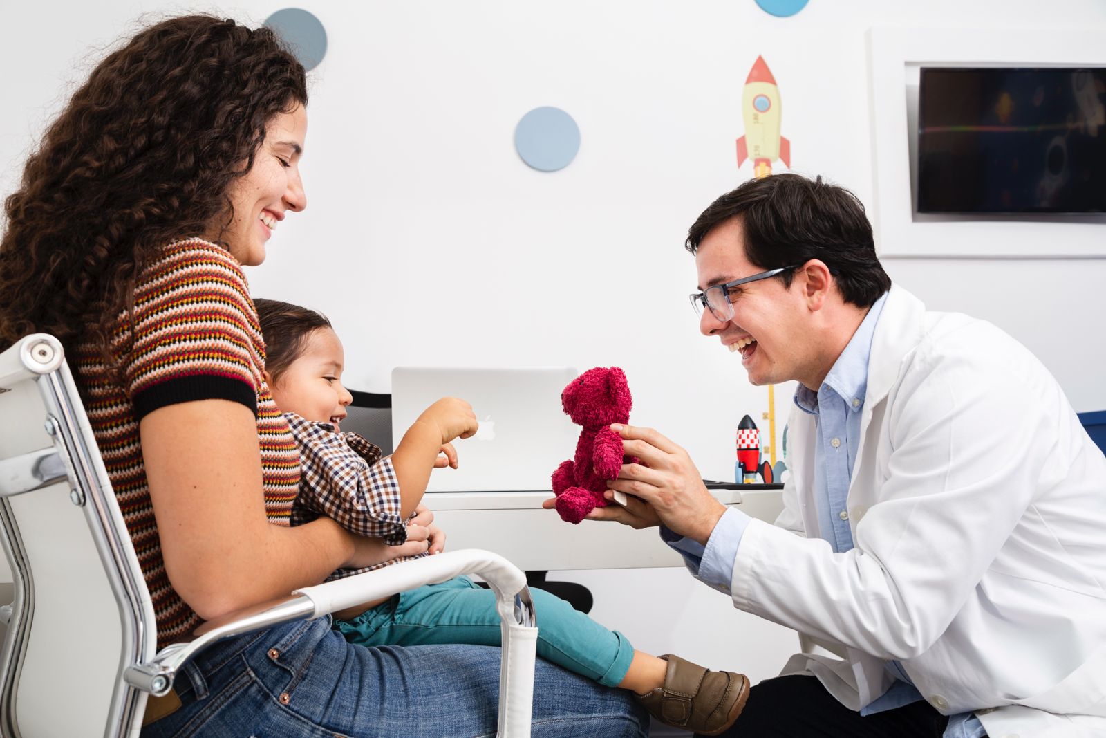 Mes del Niño: ¿Qué chequeos médicos aseguran un crecimiento saludable en niños y preadolescentes?