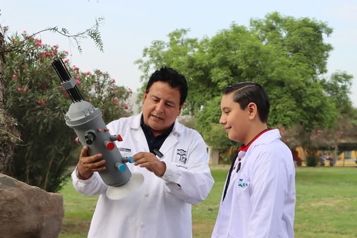 Niño de 12 años que ingresó a la carrera de Ingeniería Nuclear en San Marcos visitó el Centro Nuclear de Huarangal
