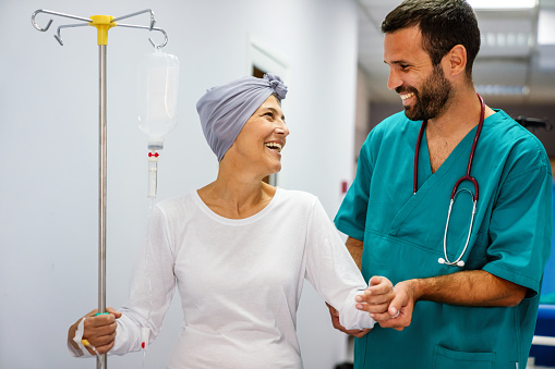 Conoce cuáles son los tipos de cáncer más comunes en hombres y mujeres en el Perú