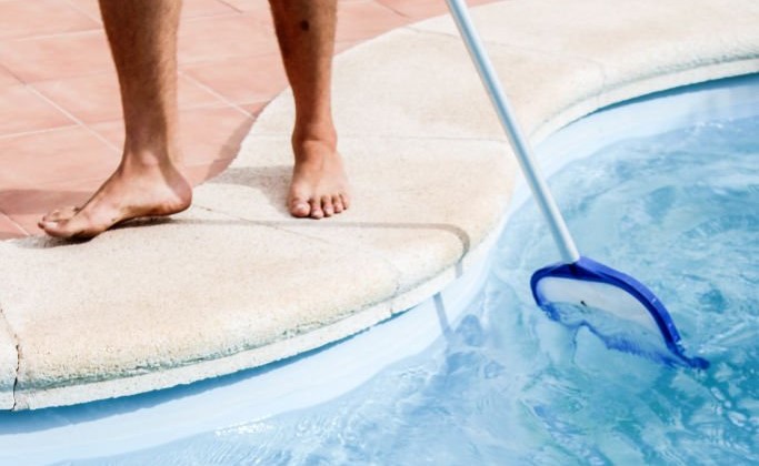 Mantenimiento de piscinas: cinco claves para garantizar agua segura este verano