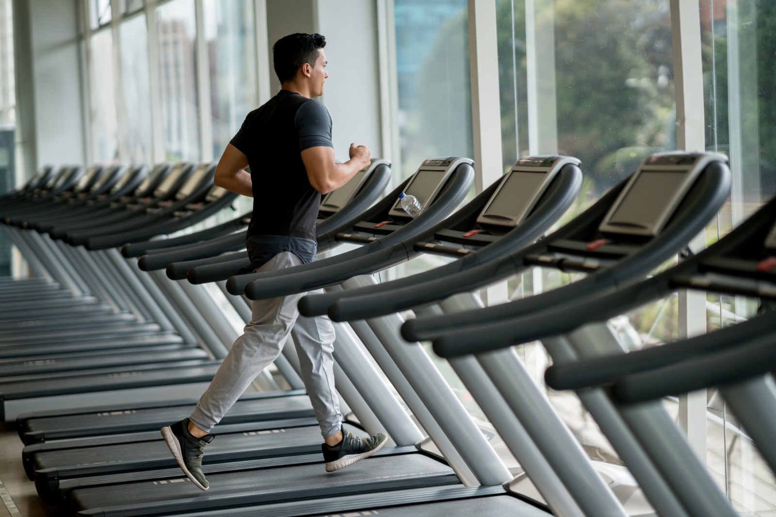 Seis hábitos que ayudan a prevenir enfermedades en hombres adultos
