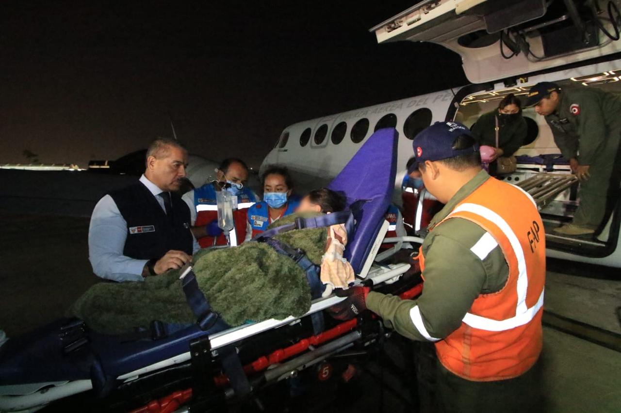 Minsa trasladó de Arequipa hacia Lima a menor de 4 años que necesita atención especializada por tumor mediastinal